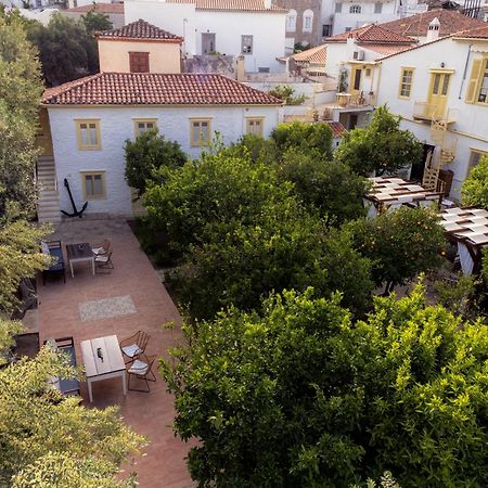 Rafalias Mansion Hydra  Exterior photo